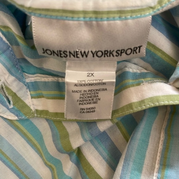Jones New York blue, green and white striped top. Size 2X - Picture 9 of 9